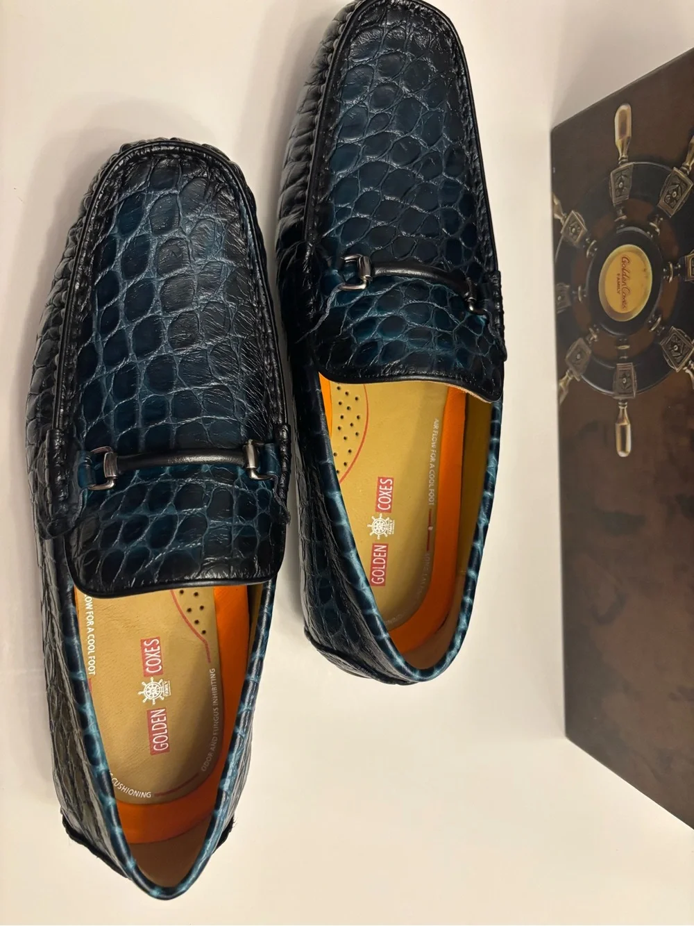 Men's Black Croc-Embossed Leather Loafers